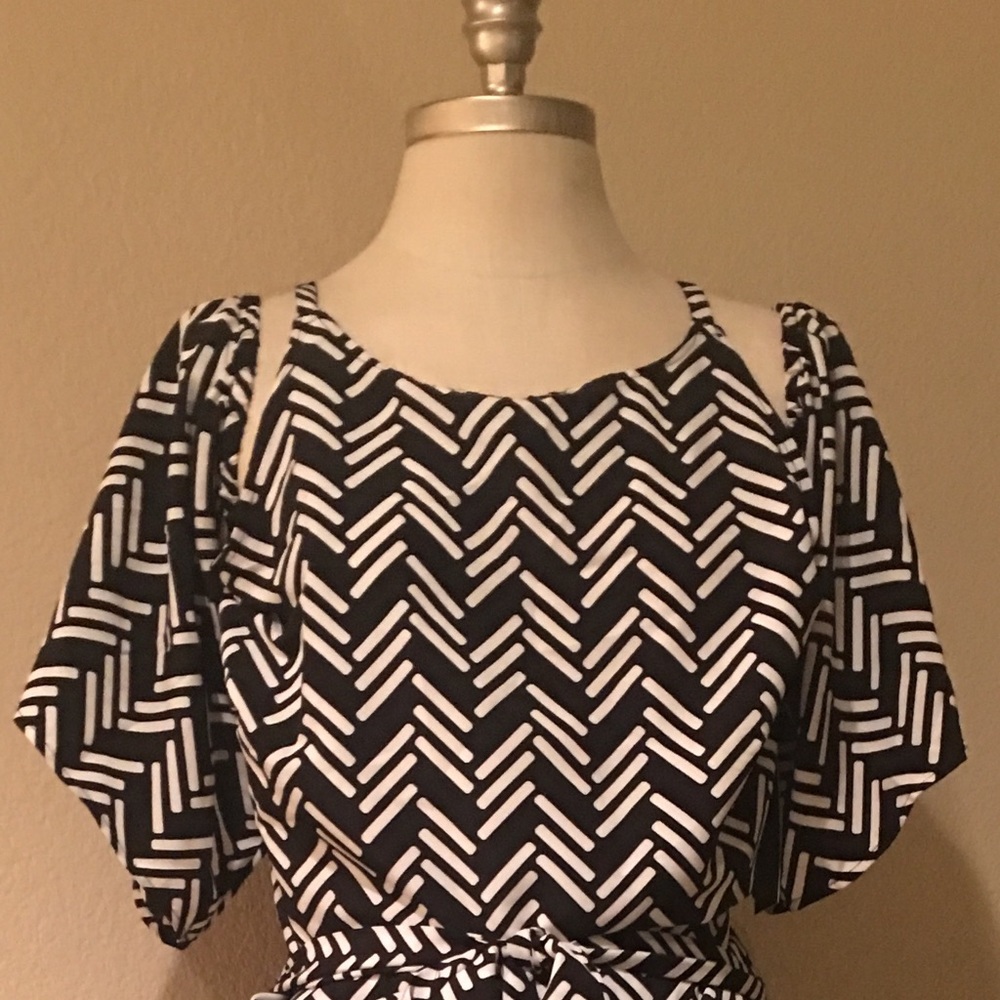 Cold shoulder top and coordinating crop bottoms